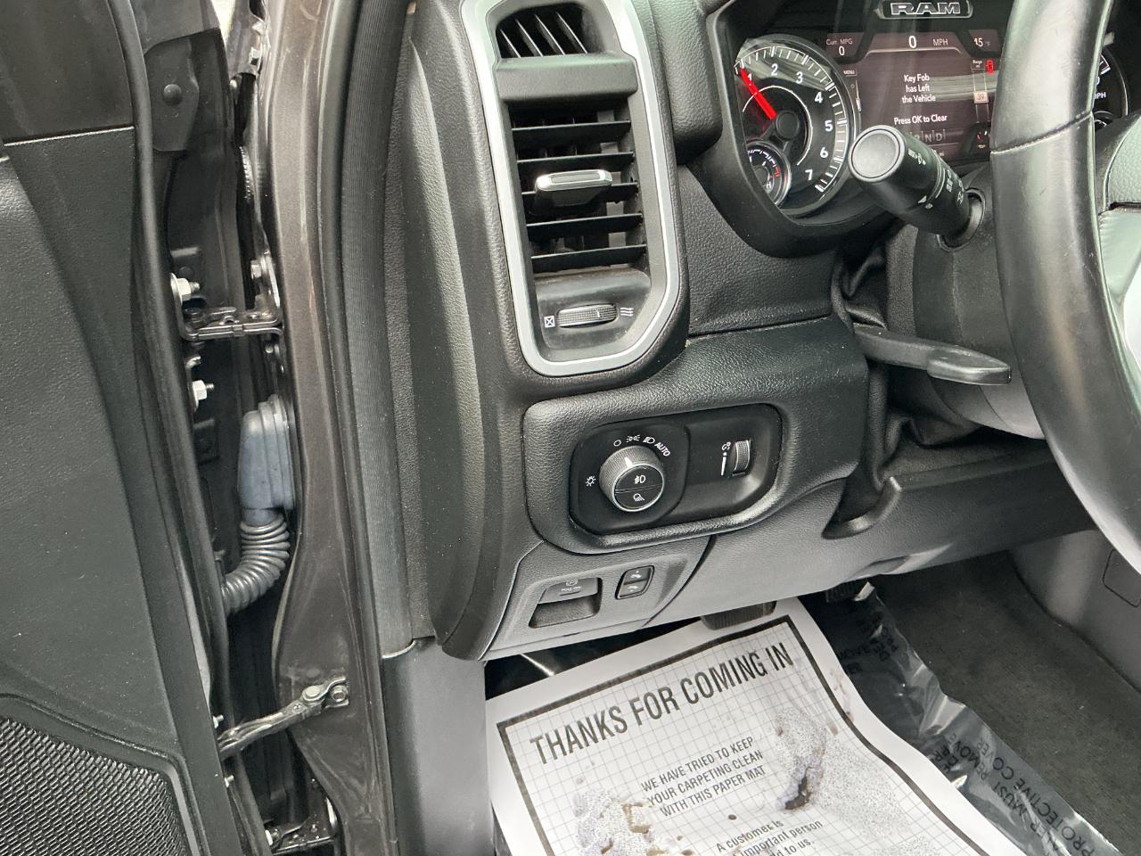 RAM 1500 Big Horn 4x4 Quad Cab 6'4" Box 2020