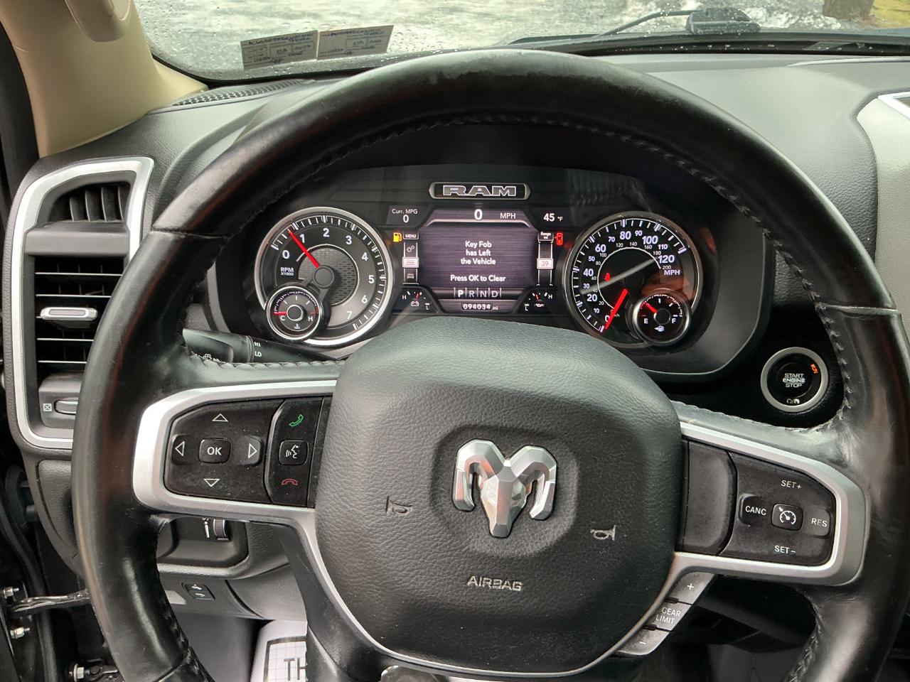 RAM 1500 Big Horn 4x4 Quad Cab 6'4" Box 2020