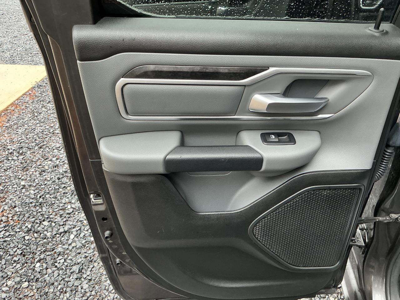 RAM 1500 Big Horn 4x4 Quad Cab 6'4" Box 2020