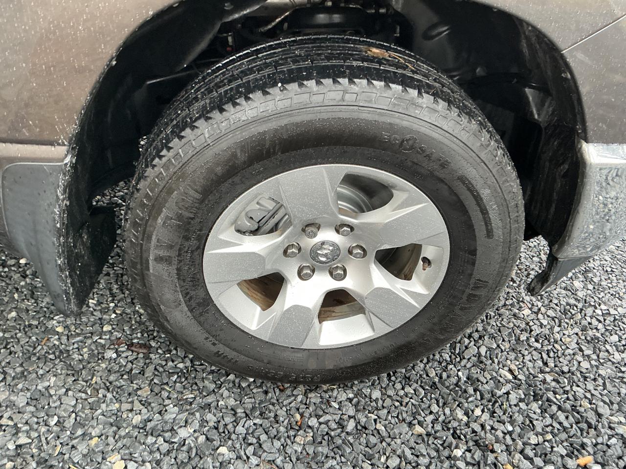 RAM 1500 Big Horn 4x4 Quad Cab 6'4" Box 2020