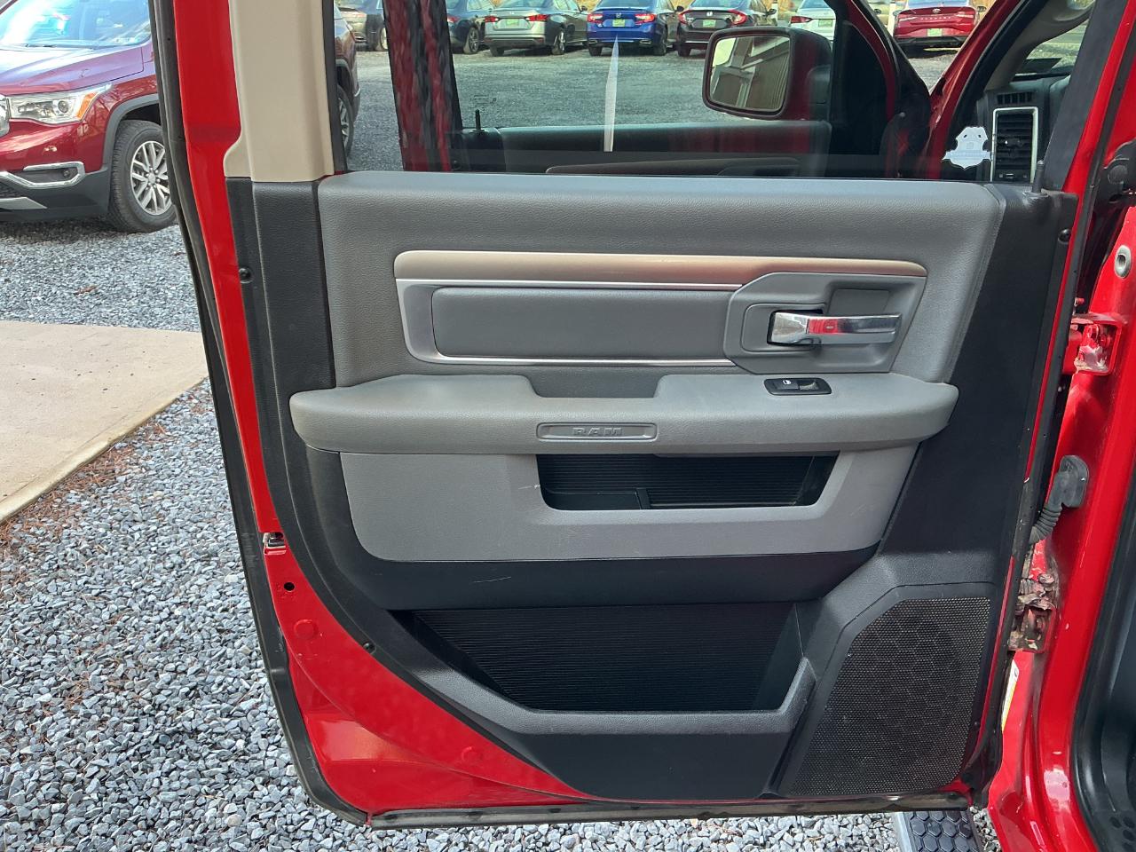 RAM 1500 Big Horn 4x4 Crew Cab 6'4" Box 2018