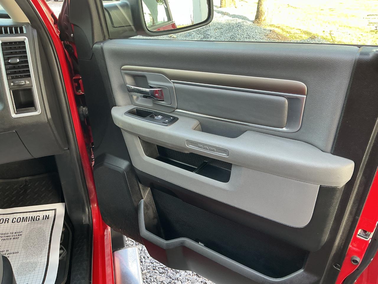 RAM 1500 Big Horn 4x4 Crew Cab 6'4" Box 2018