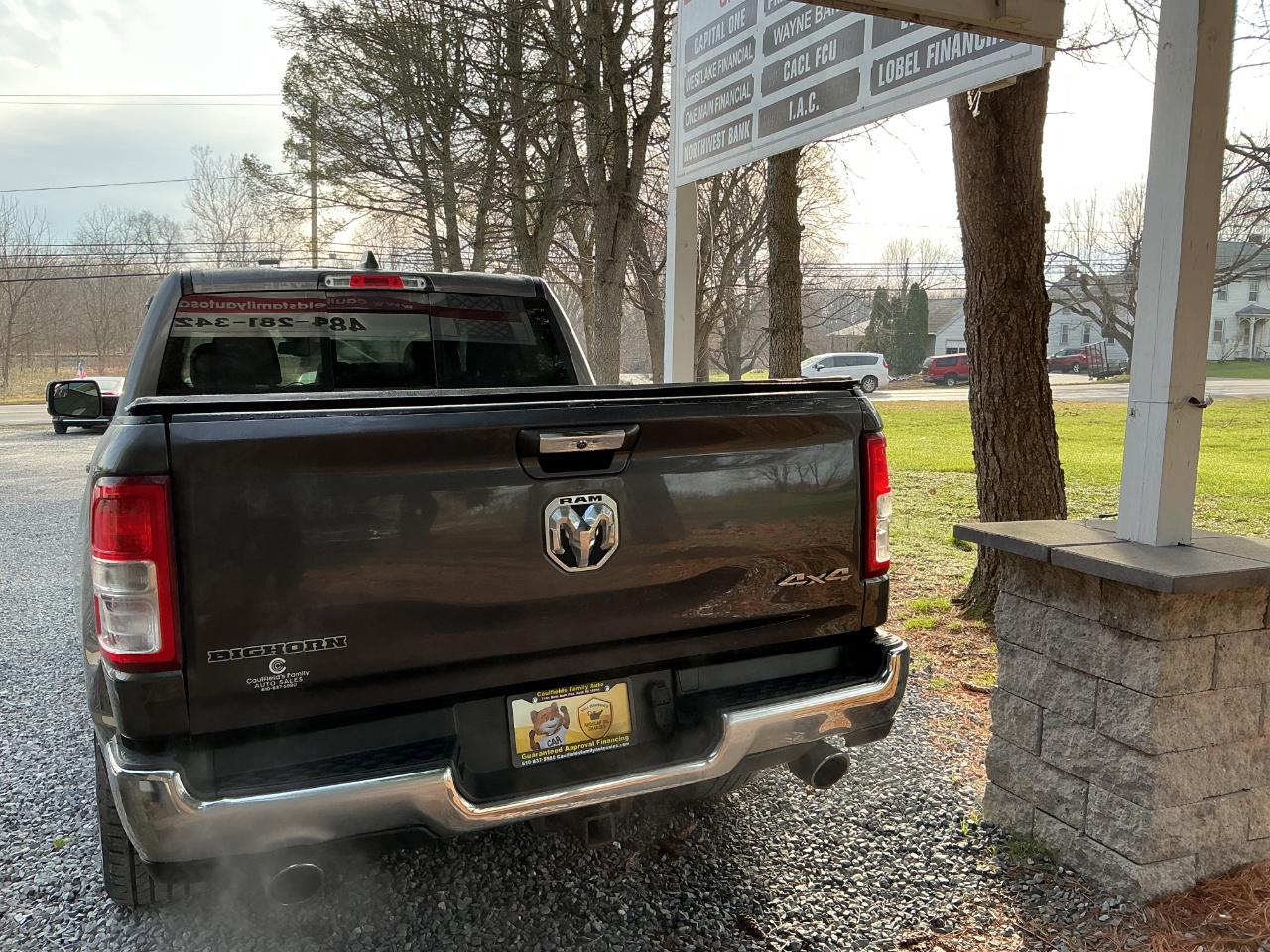 RAM 1500 Big Horn/Lone Star 4x4 Crew Cab 5'7" Box 2019