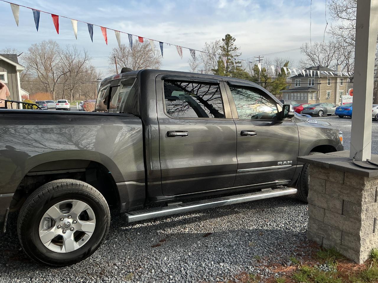 RAM 1500 Big Horn/Lone Star 4x4 Crew Cab 5'7" Box 2019