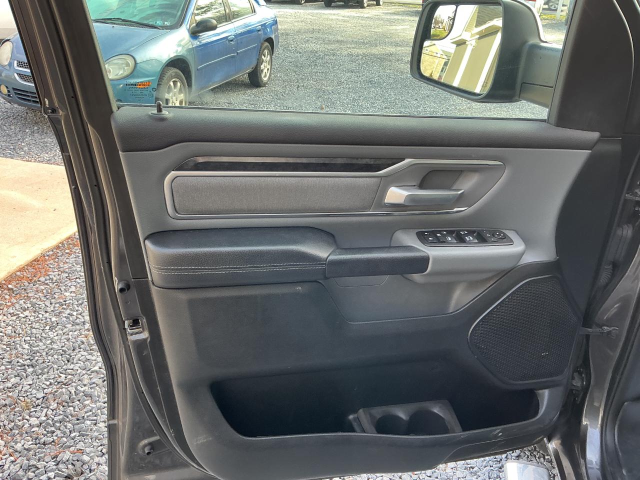 RAM 1500 Big Horn/Lone Star 4x4 Crew Cab 5'7" Box 2019