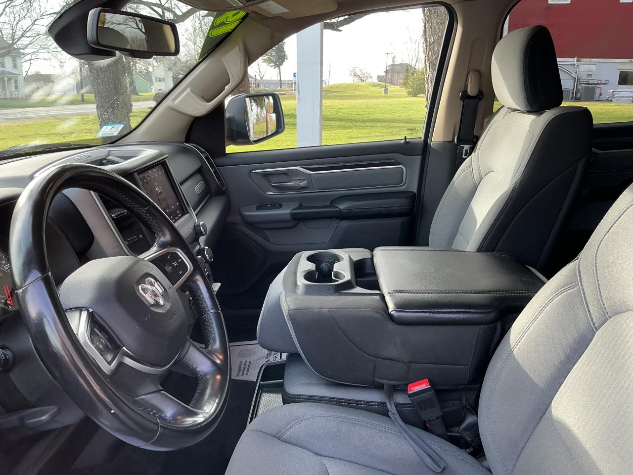 RAM 1500 Big Horn/Lone Star 4x4 Crew Cab 5'7" Box 2019