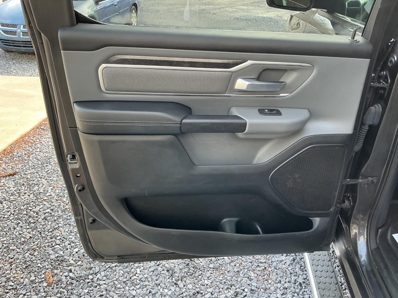 RAM 1500 Big Horn/Lone Star 4x4 Crew Cab 5'7" Box 2019