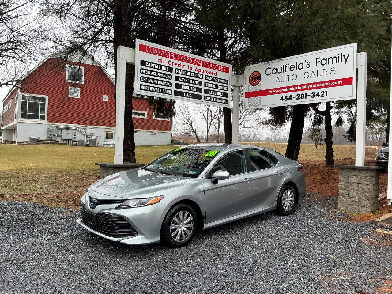 Toyota Camry Hybrid LE CVT (Natl) 2019