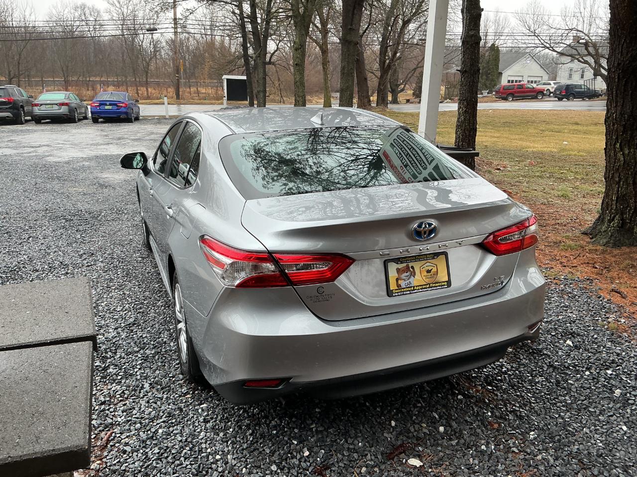Toyota Camry Hybrid LE CVT (Natl) 2019