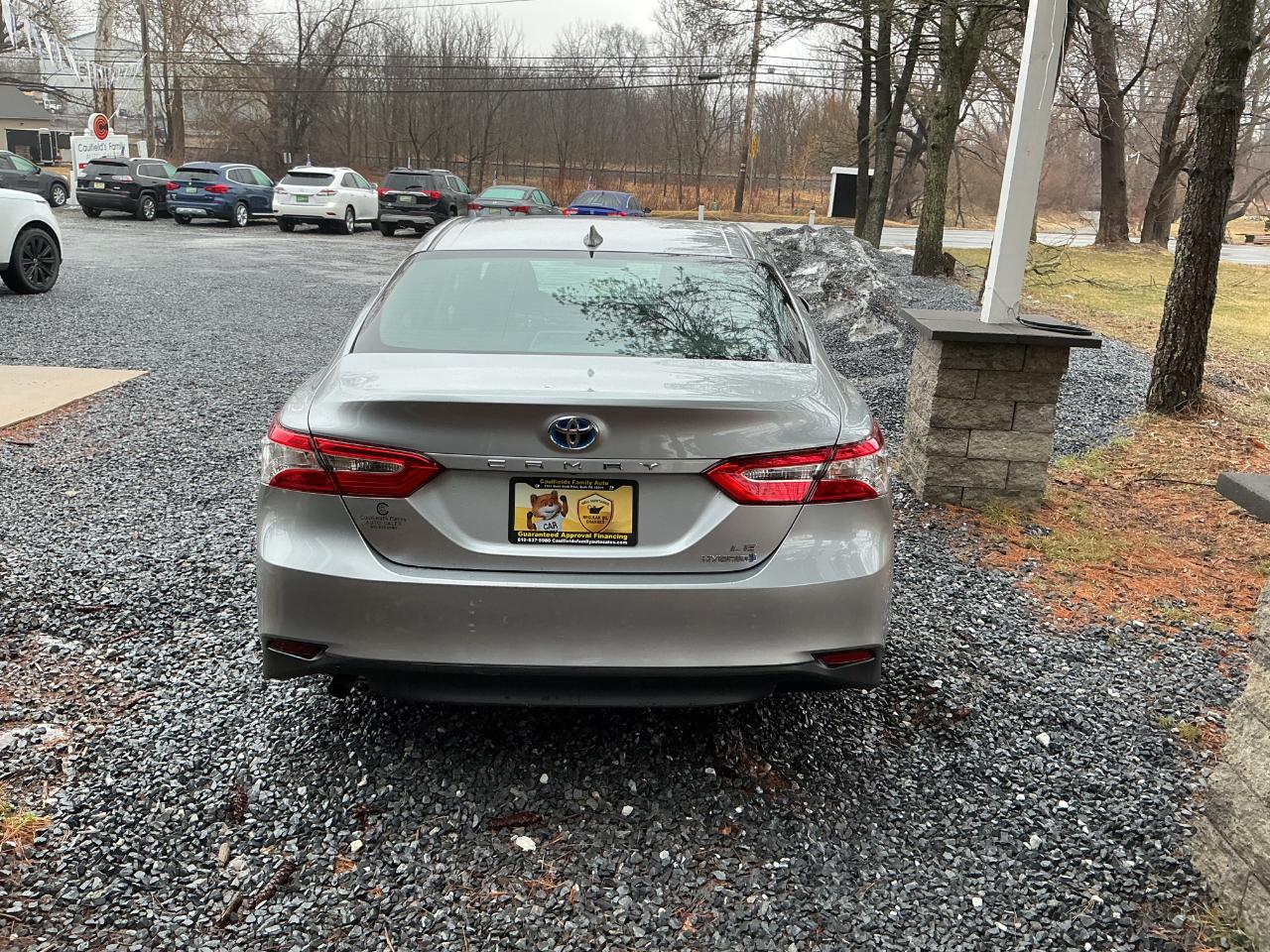 Toyota Camry Hybrid LE CVT (Natl) 2019