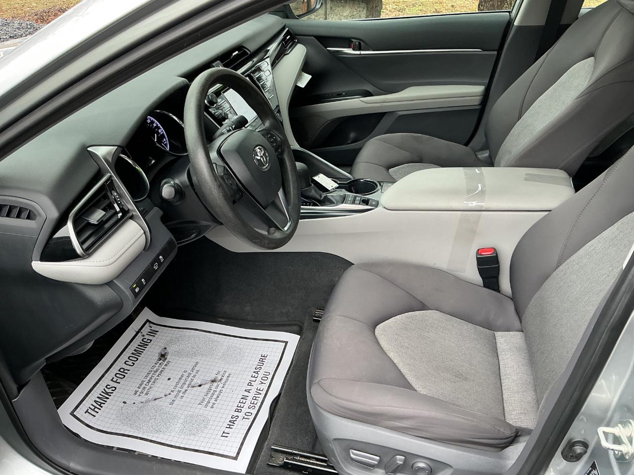 Toyota Camry Hybrid LE CVT (Natl) 2019