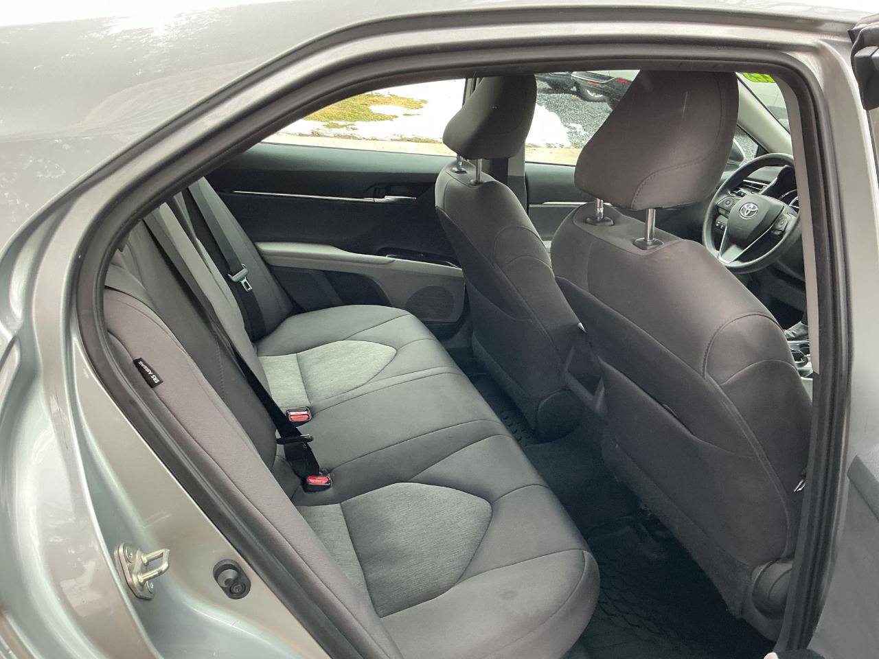 Toyota Camry Hybrid LE CVT (Natl) 2019