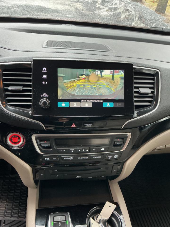 Honda Pilot Touring 8-Passenger AWD 2021