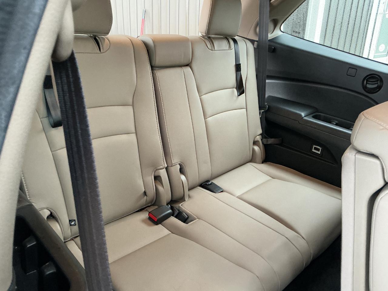 Honda Pilot Touring 8-Passenger AWD 2021