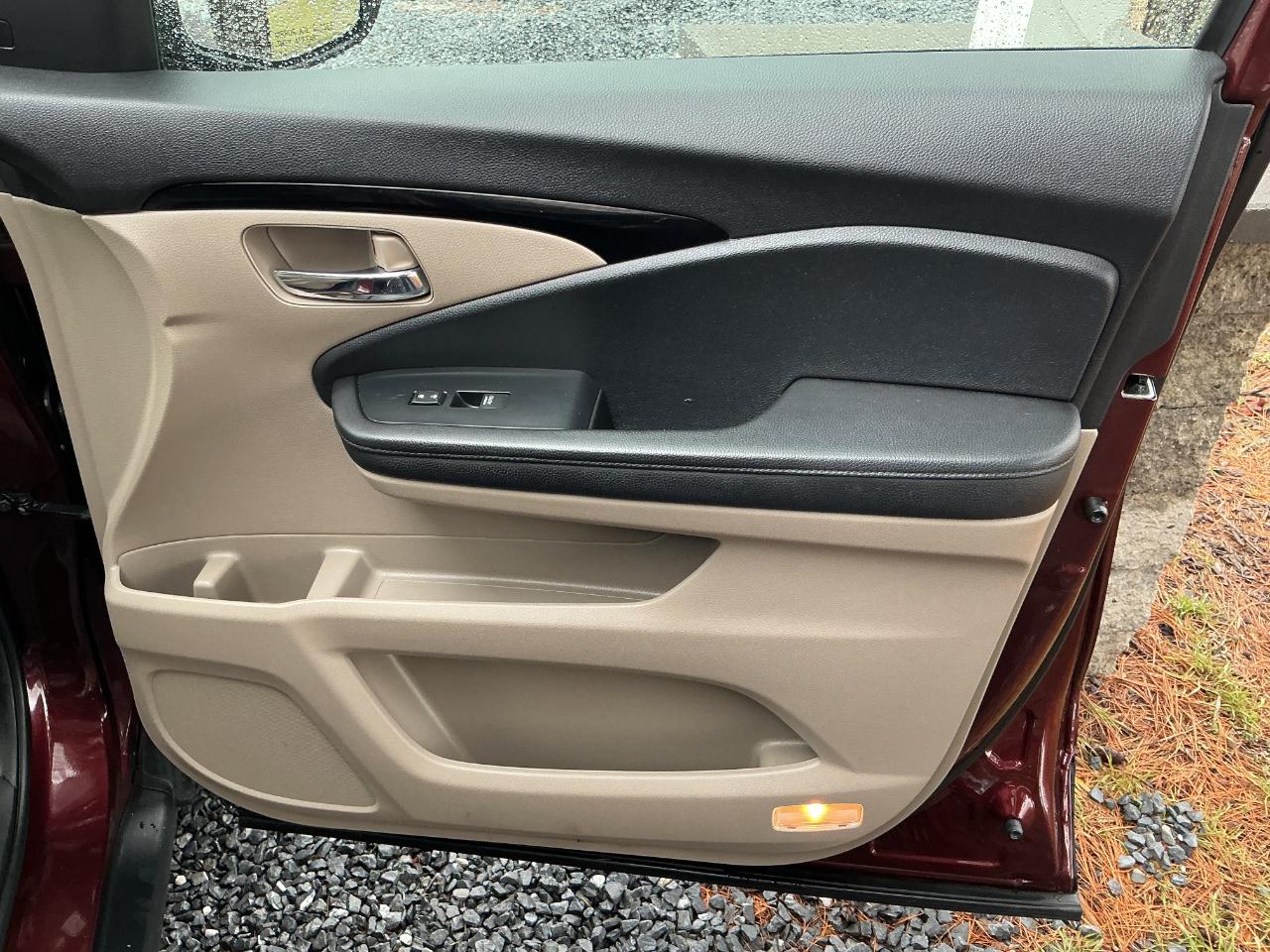 Honda Pilot Touring 8-Passenger AWD 2021