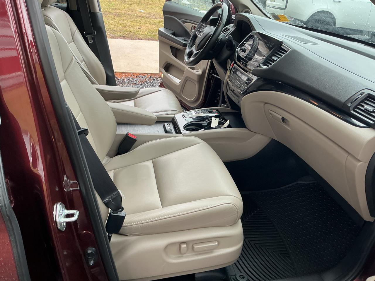 Honda Pilot Touring 8-Passenger AWD 2021