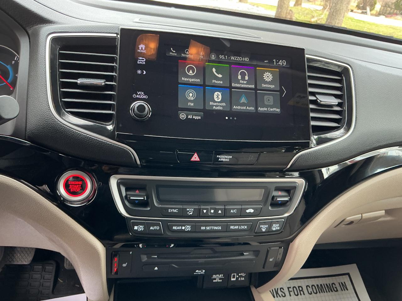 Honda Pilot Touring 8-Passenger AWD 2021