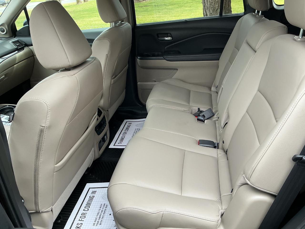 Honda Pilot Touring 8-Passenger AWD 2021