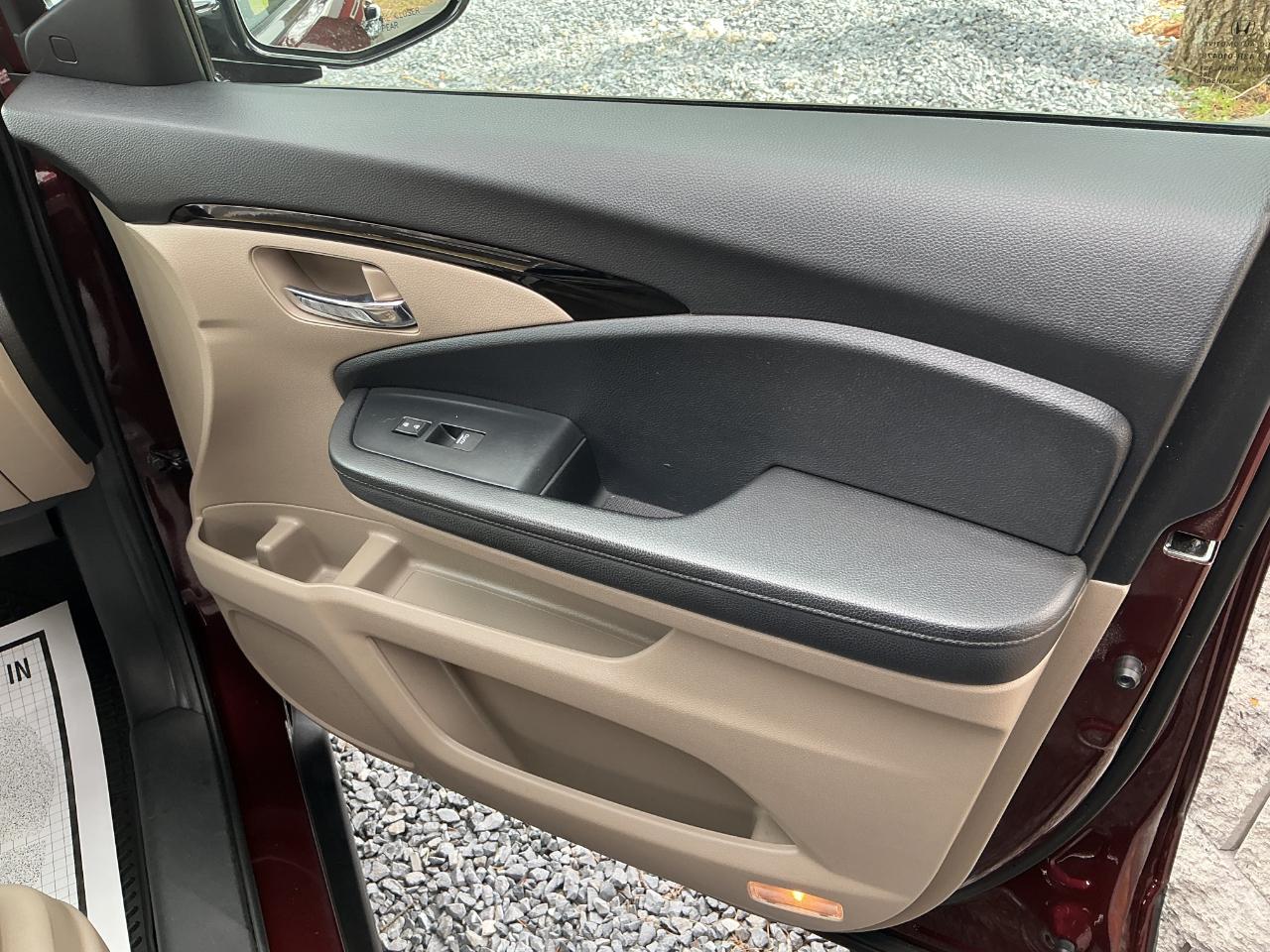 Honda Pilot Touring 8-Passenger AWD 2021