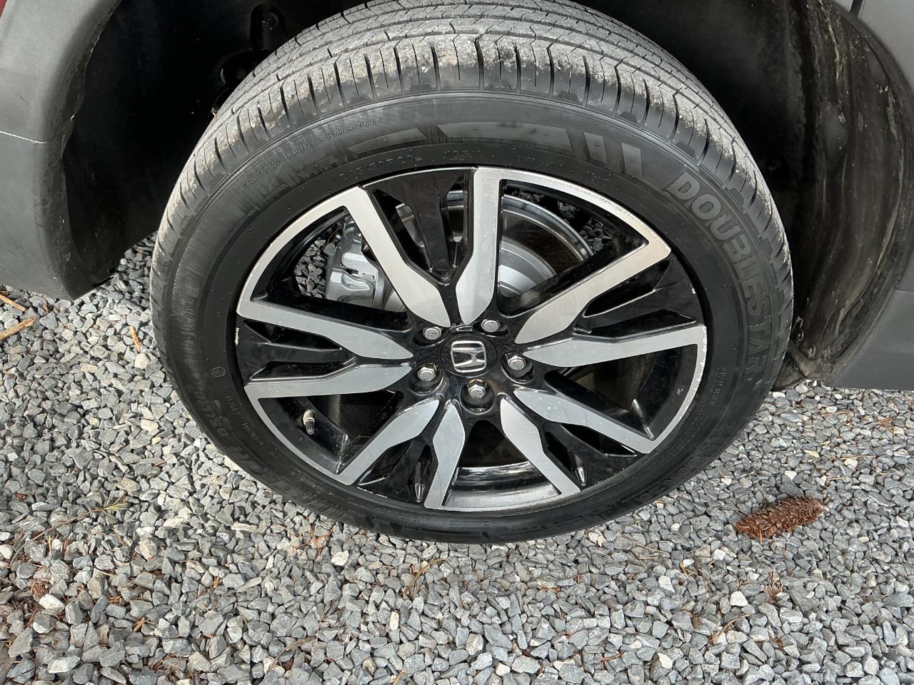 Honda Pilot Touring 8-Passenger AWD 2021