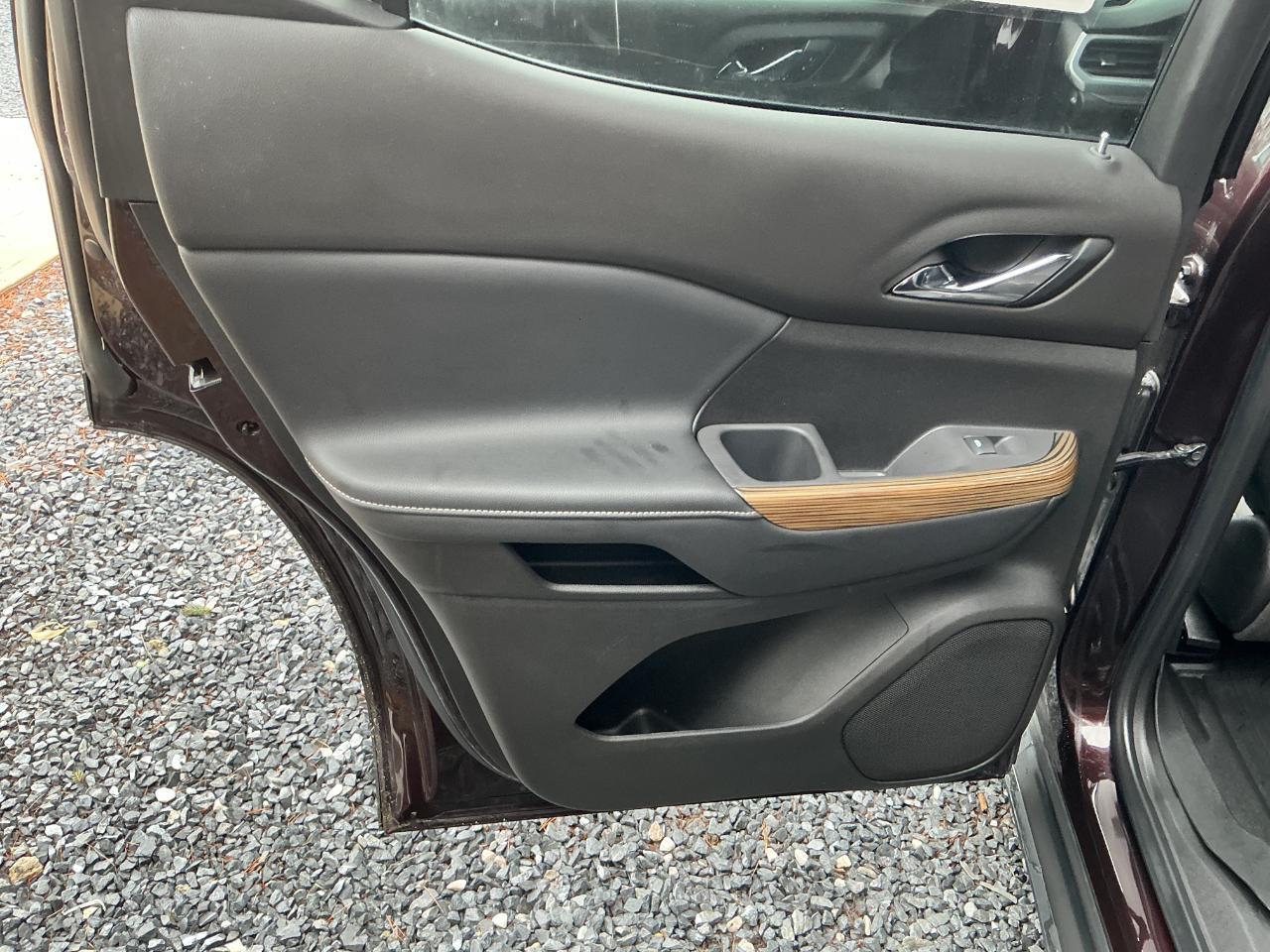 GMC Acadia AWD 4dr SLE 2021