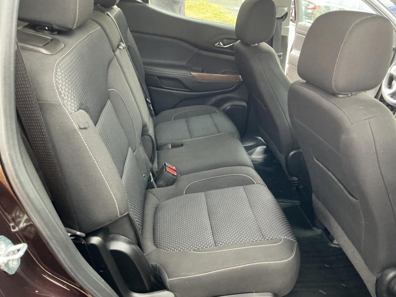 GMC Acadia AWD 4dr SLE 2021