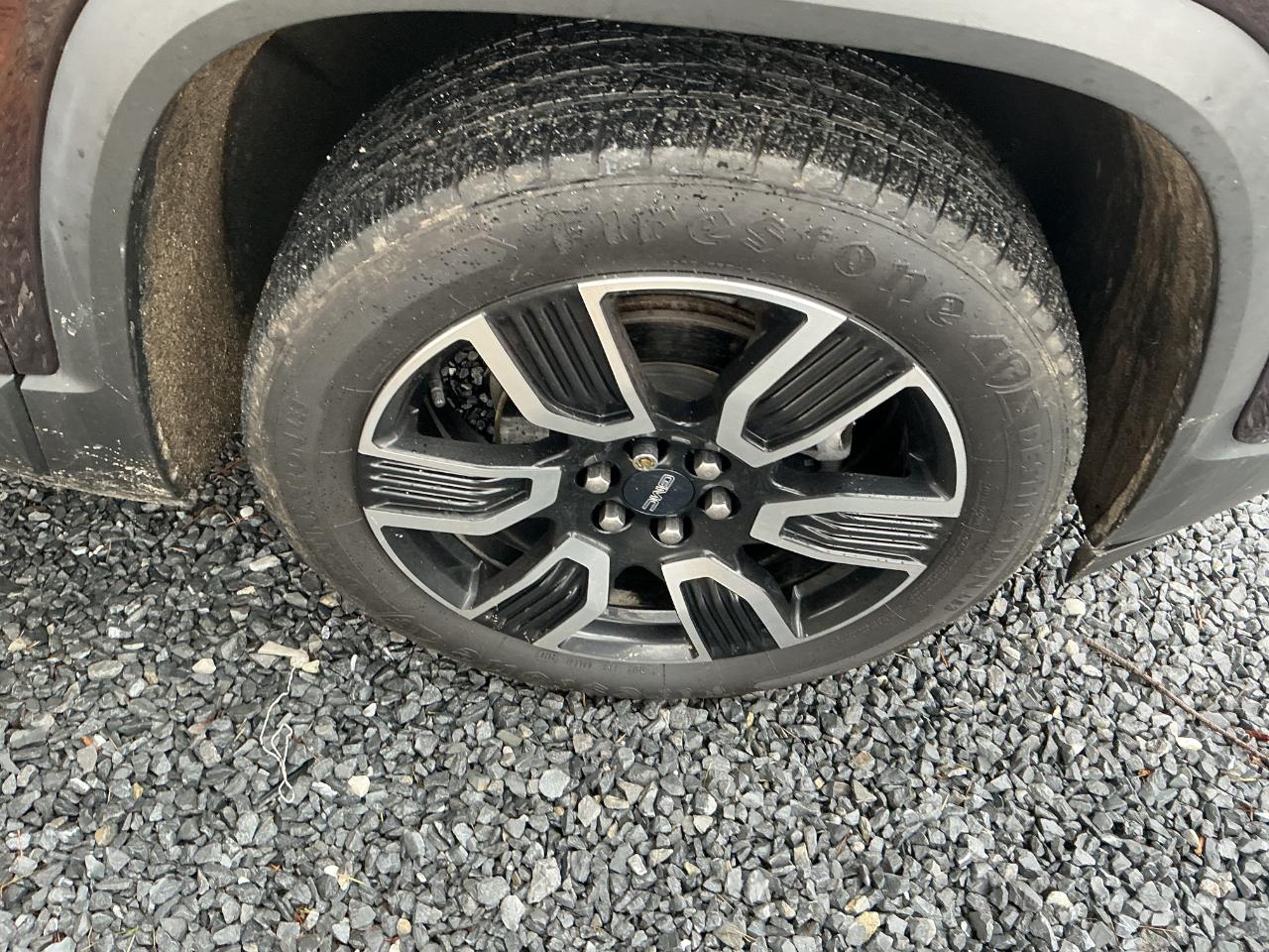 GMC Acadia AWD 4dr SLE 2021