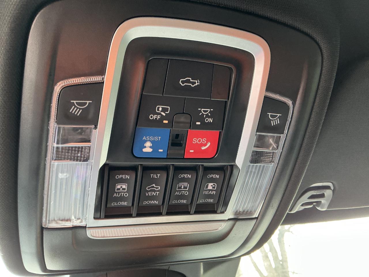 RAM 1500 Limited Crew Cab 4WD SWB 2023