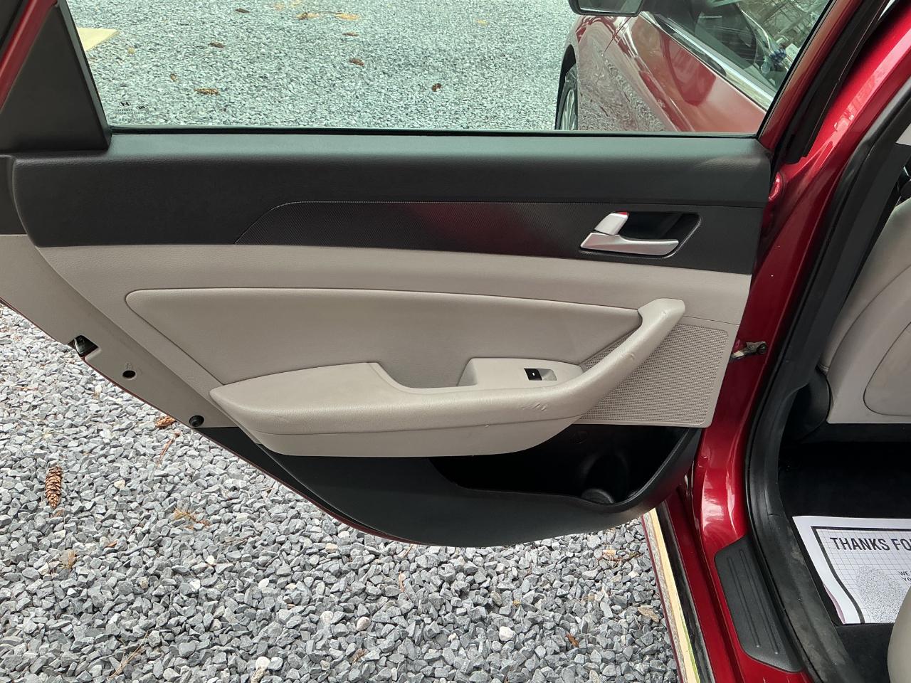 Hyundai Sonata 4dr Sdn 2.4L Sport PZEV 2016