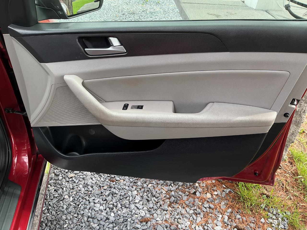 Hyundai Sonata 4dr Sdn 2.4L Sport PZEV 2016