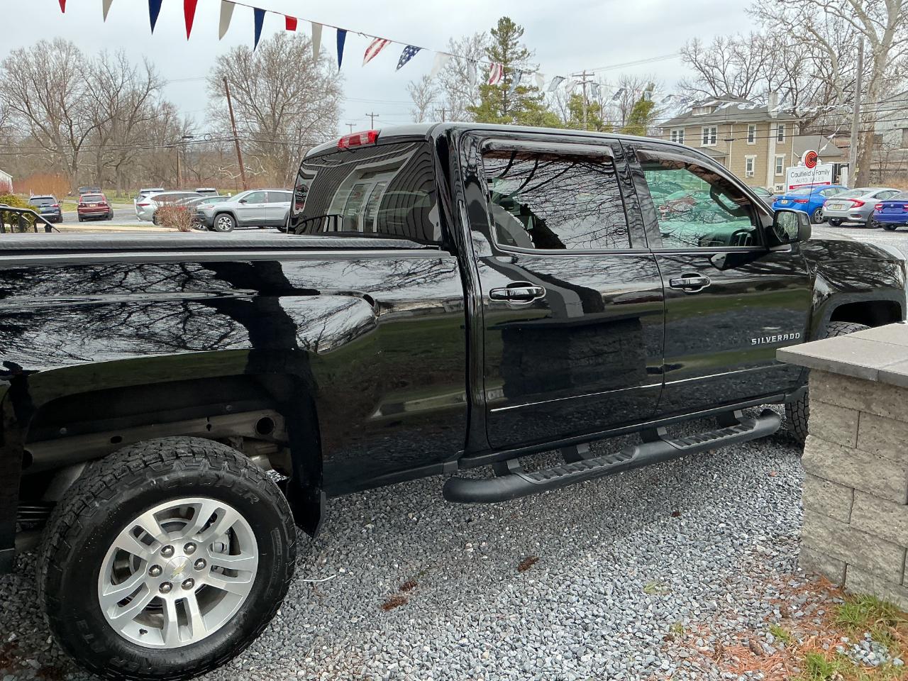 Chevrolet Silverado 1500 4WD Crew Cab 153.0" LT w/1LT 2018