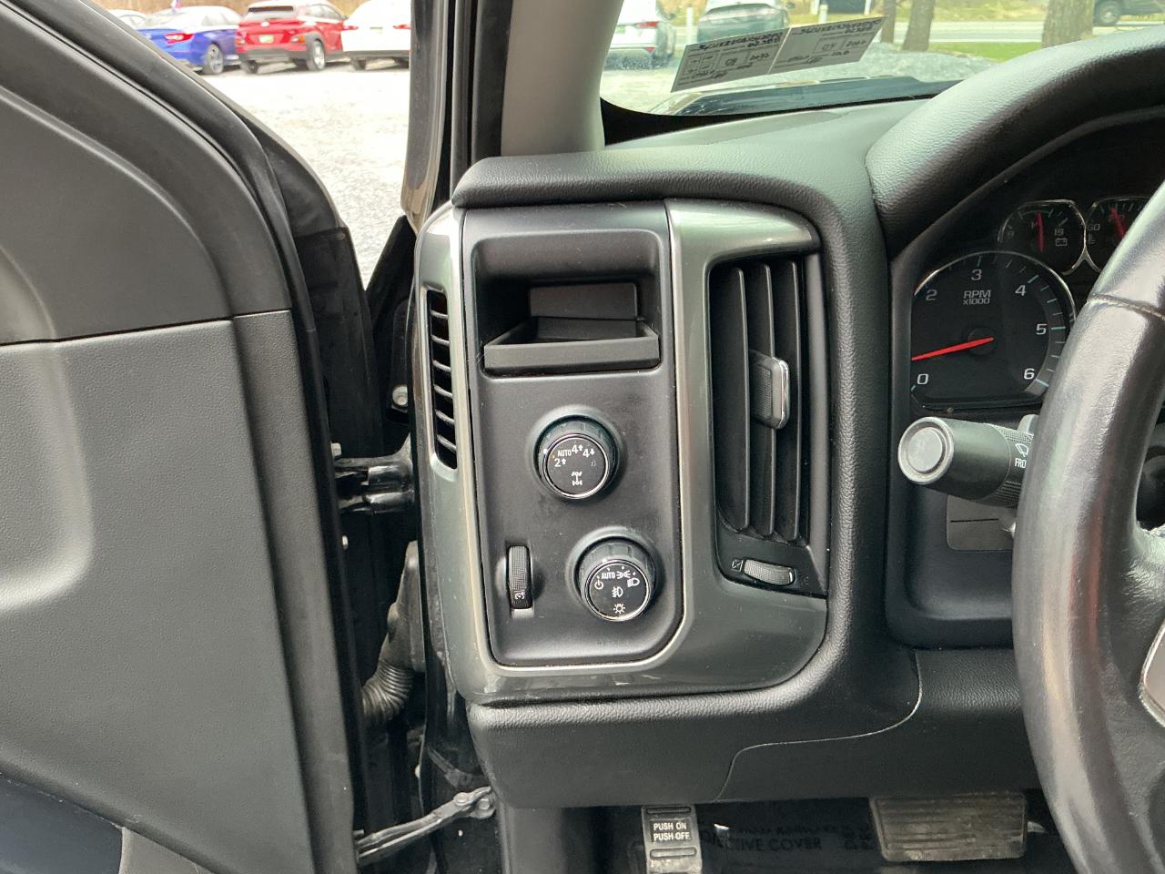 Chevrolet Silverado 1500 4WD Crew Cab 153.0" LT w/1LT 2018