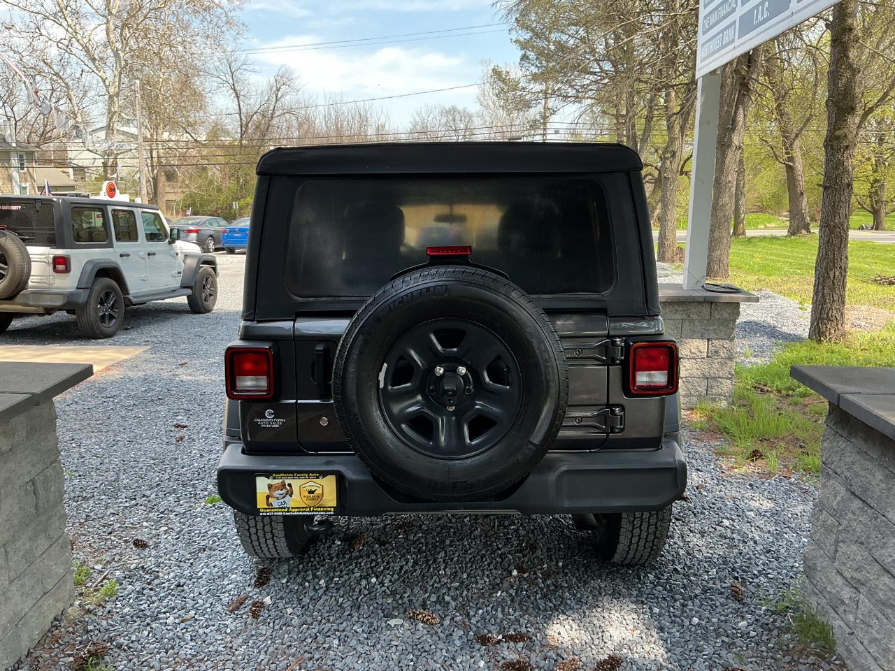 Jeep Wrangler Unlimited Sport 4x4 2021