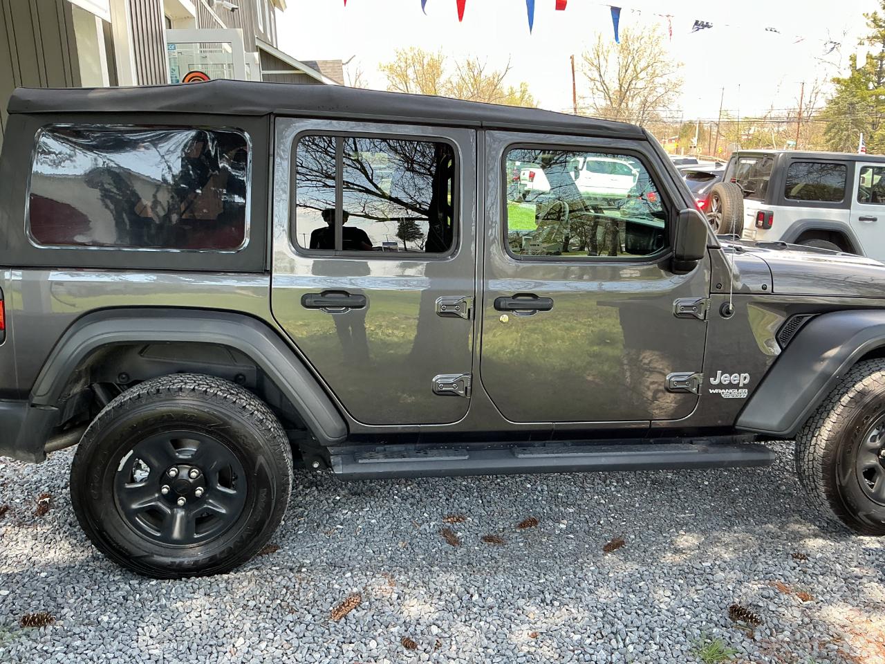 Jeep Wrangler Unlimited Sport 4x4 2021