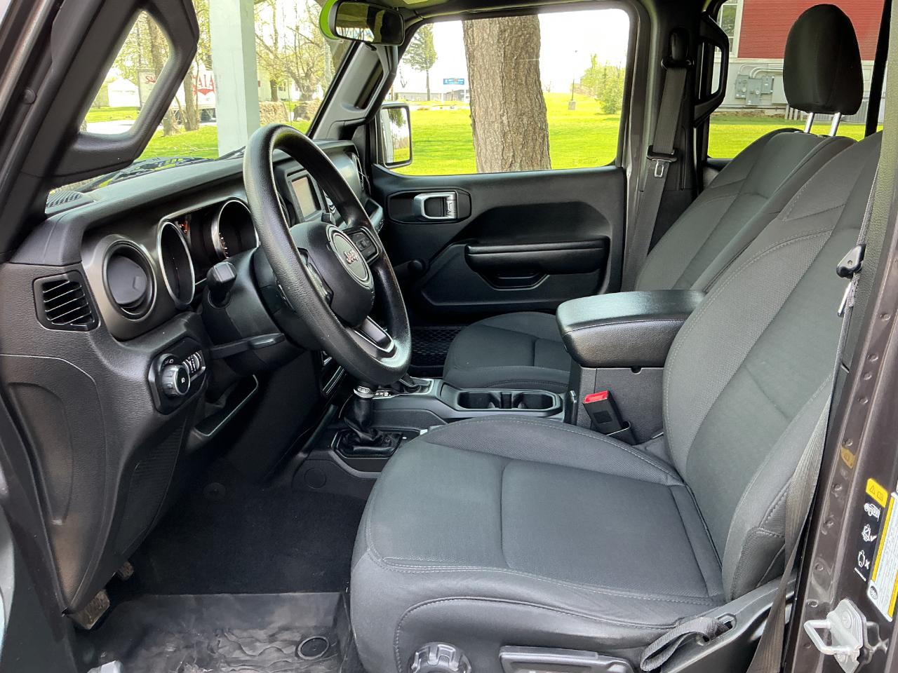 Jeep Wrangler Unlimited Sport 4x4 2021