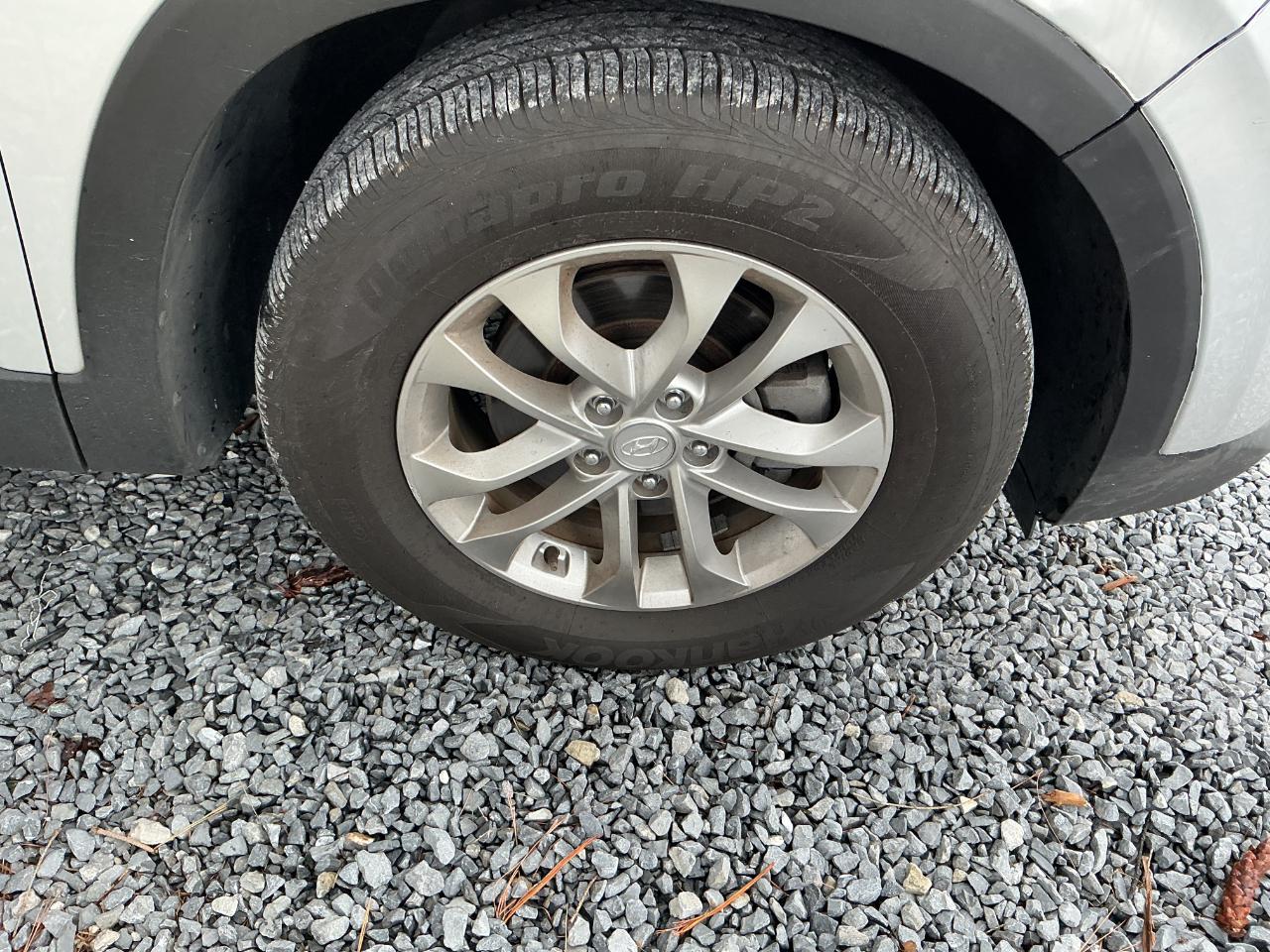 Hyundai Santa Fe SE 2.4L Auto FWD 2019