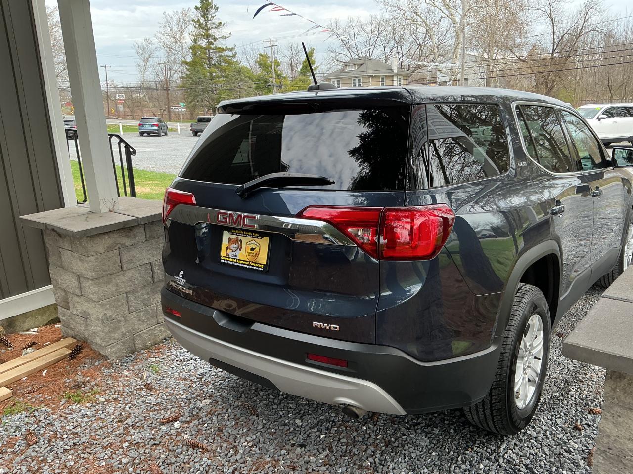 GMC Acadia AWD 4dr SLE w/SLE-1 2019