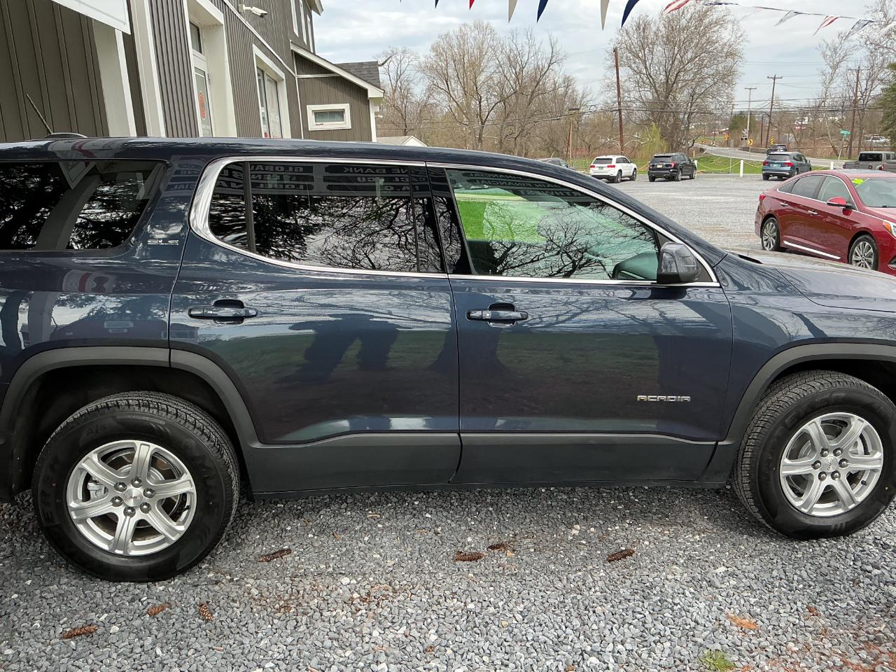 GMC Acadia AWD 4dr SLE w/SLE-1 2019