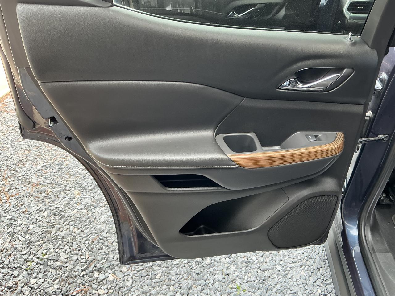 GMC Acadia AWD 4dr SLE w/SLE-1 2019