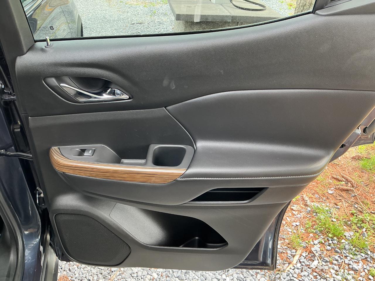 GMC Acadia AWD 4dr SLE w/SLE-1 2019