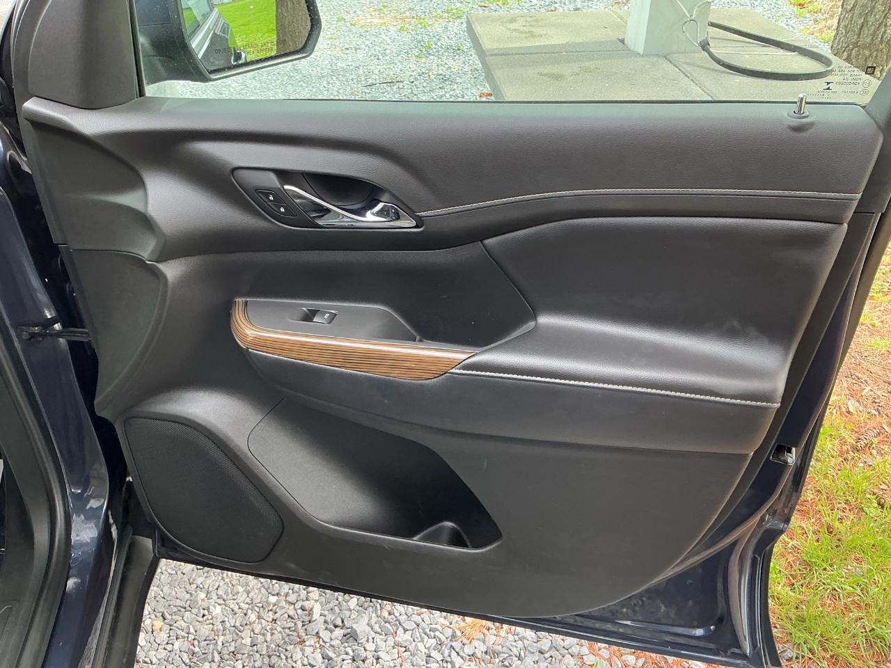 GMC Acadia AWD 4dr SLE w/SLE-1 2019