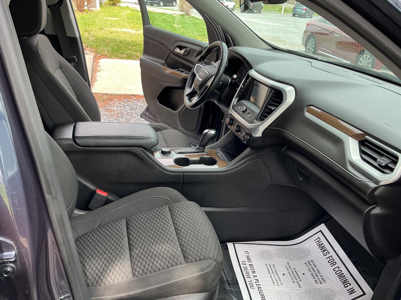 GMC Acadia AWD 4dr SLE w/SLE-1 2019