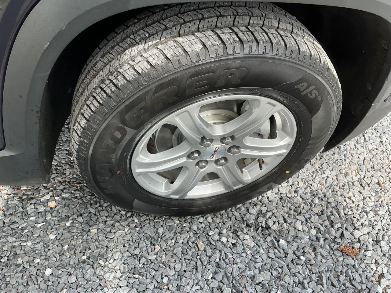 GMC Acadia AWD 4dr SLE w/SLE-1 2019