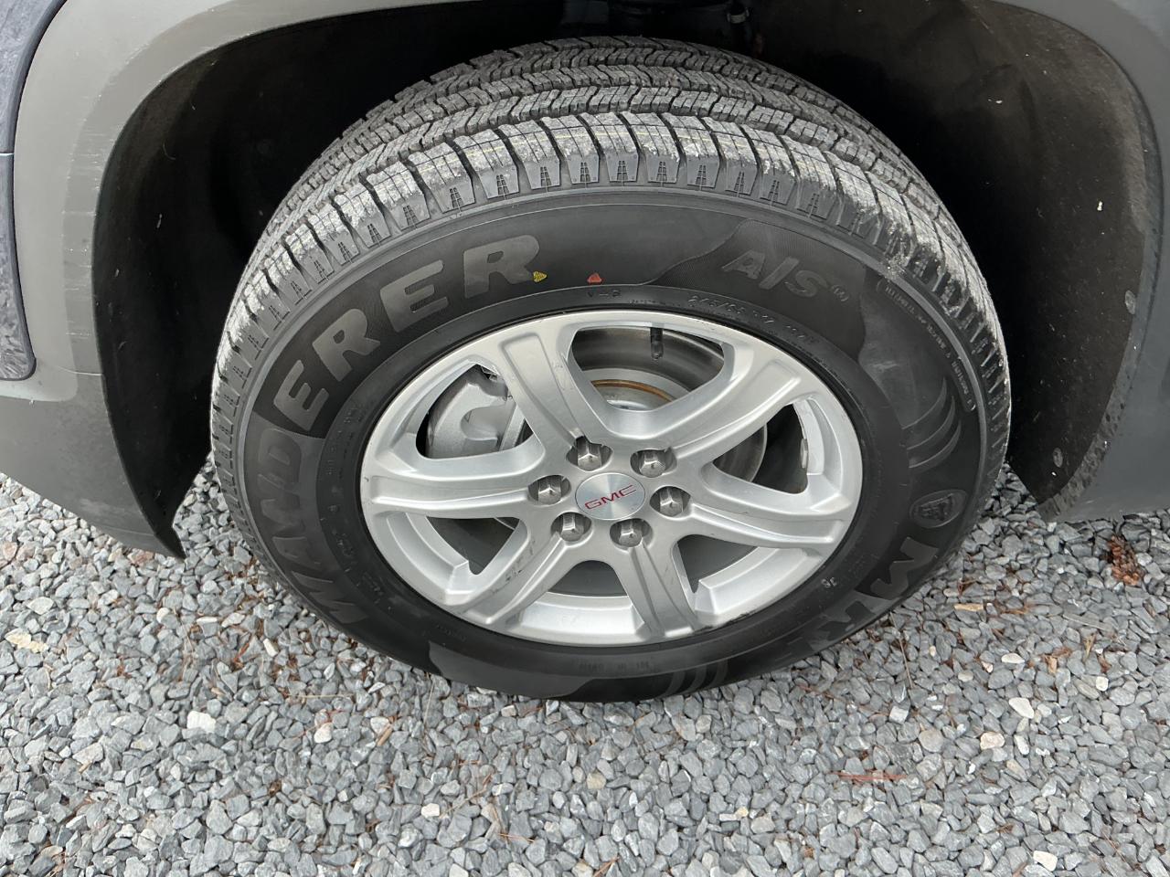 GMC Acadia AWD 4dr SLE w/SLE-1 2019