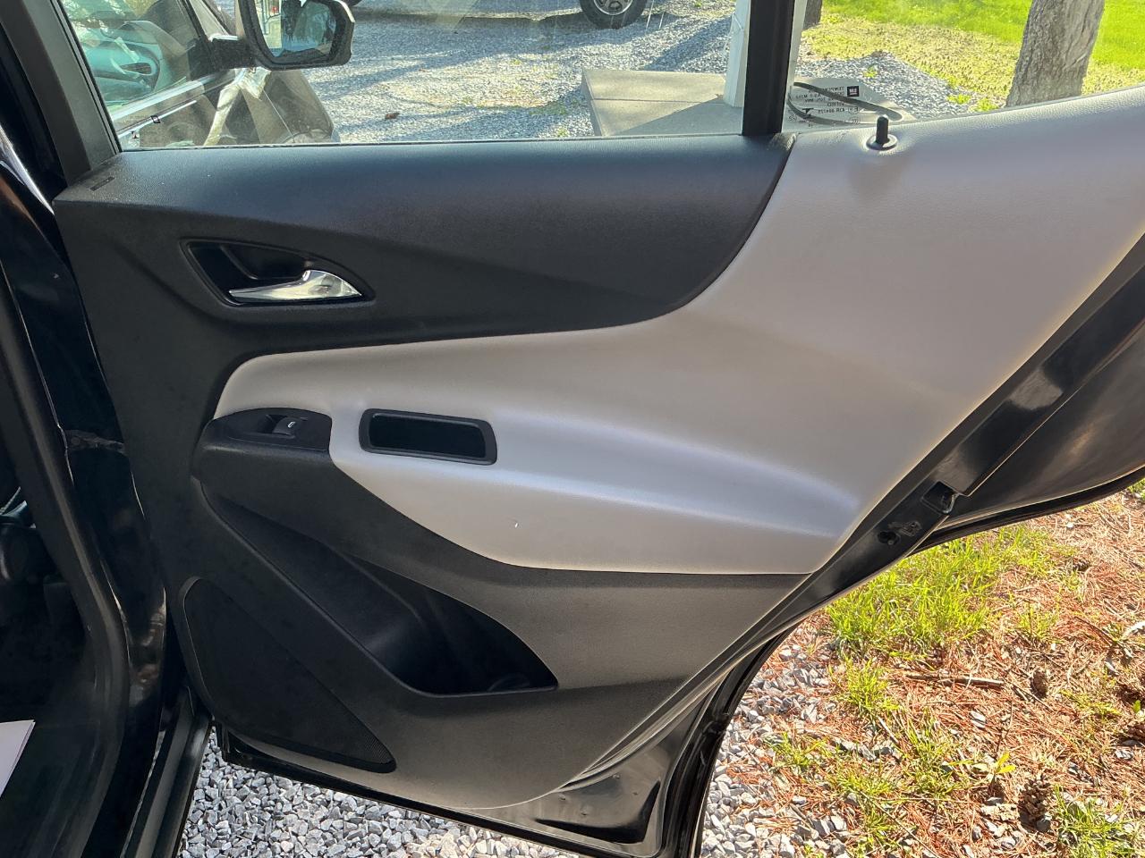 Chevrolet Equinox FWD 4dr LS w/1LS 2020