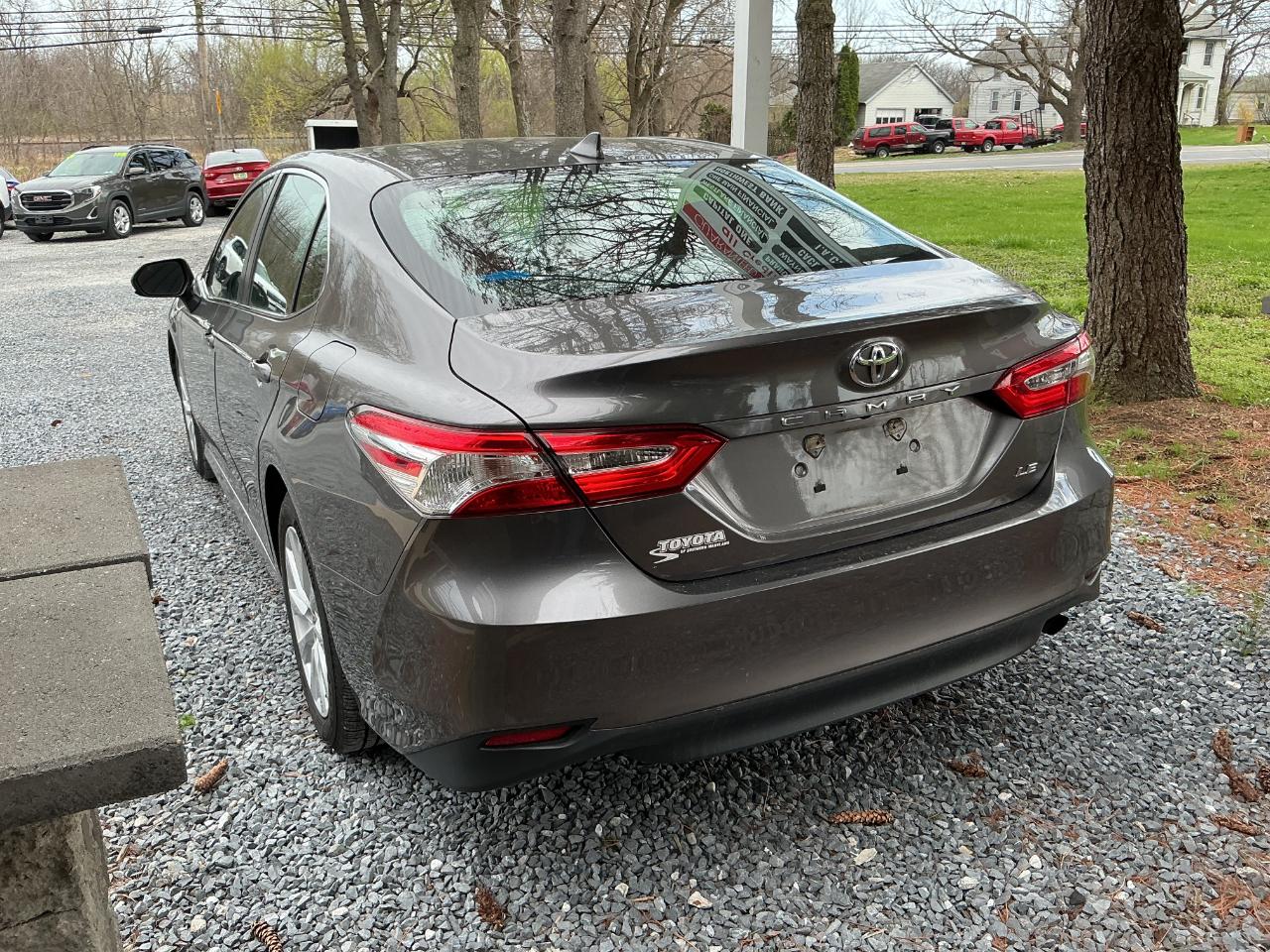 Toyota Camry LE Auto (Natl) 2020