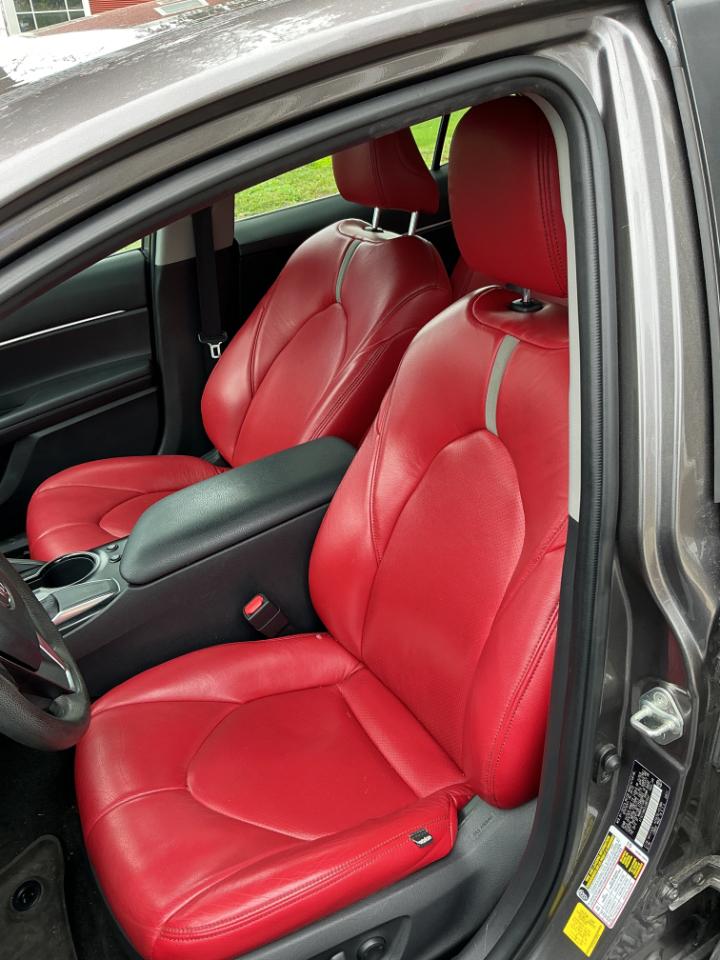 Toyota Camry LE Auto (Natl) 2020