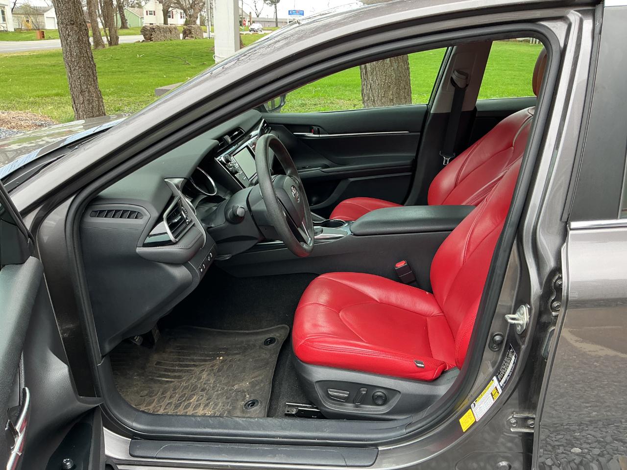 Toyota Camry LE Auto (Natl) 2020