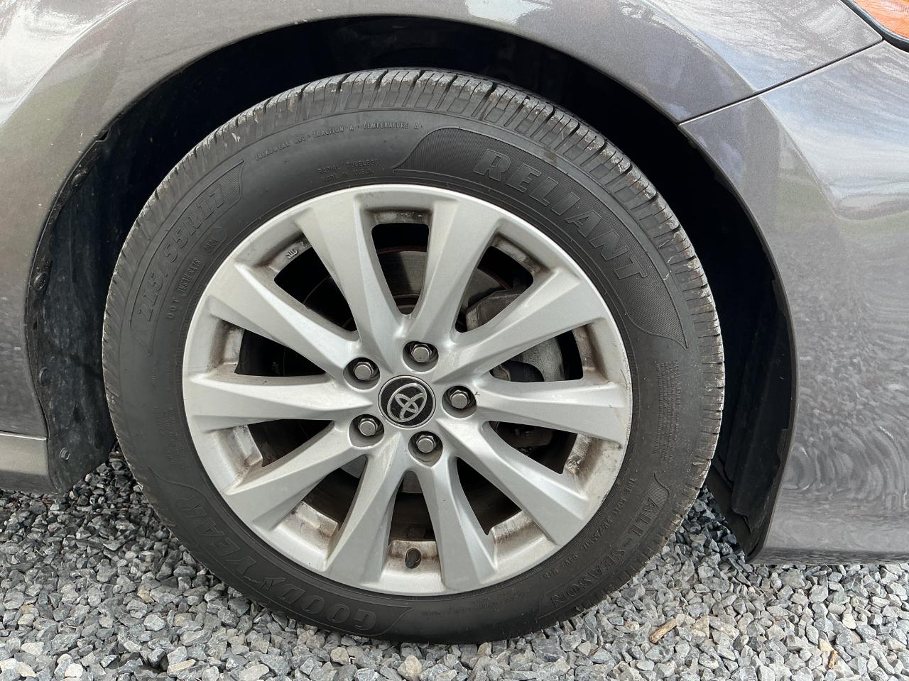 Toyota Camry LE Auto (Natl) 2020