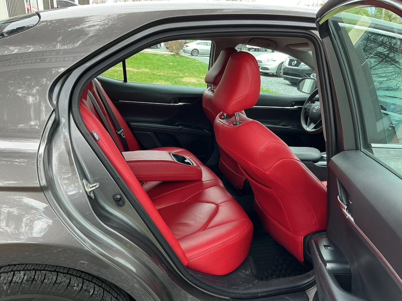 Toyota Camry LE Auto (Natl) 2020